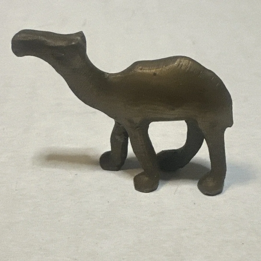 Pair (2) Miniature Animals Bronze Camel and Pewter Giraffe. Cute Collectibles